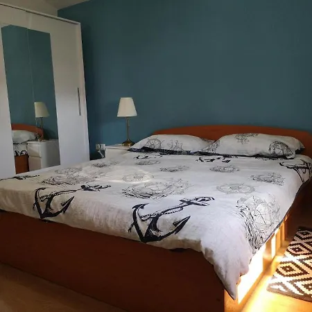 1 Apartamento Rogoznica (Sibenik-Knin)