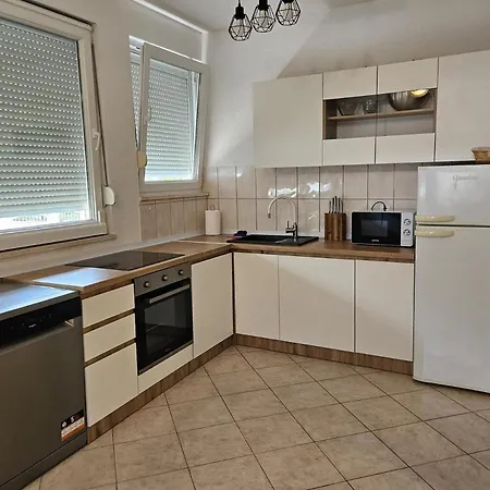 1 Rogoznica (Sibenik-Knin)